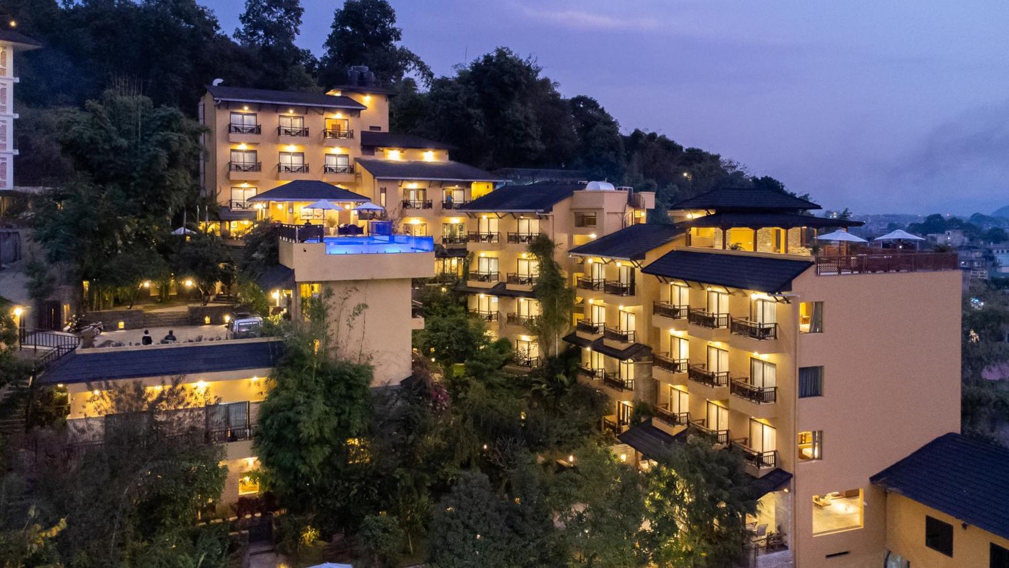 Bar Peepal Resort Pokhara Exterior foto The Royal Paradise Hotel and Spa